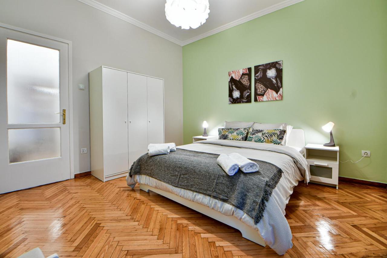 Thiras Lovely Apartment By Zain Athen Eksteriør billede