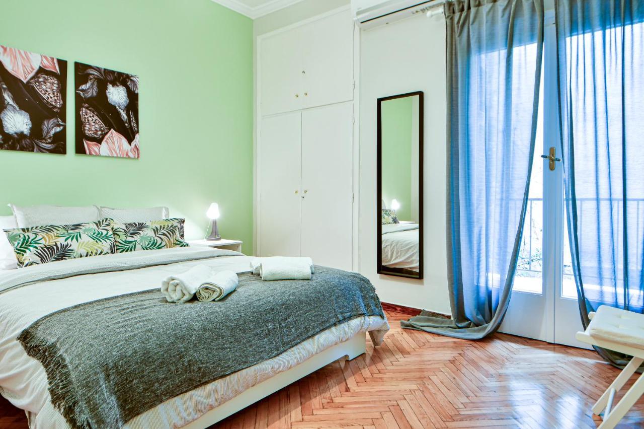 Thiras Lovely Apartment By Zain Athen Eksteriør billede